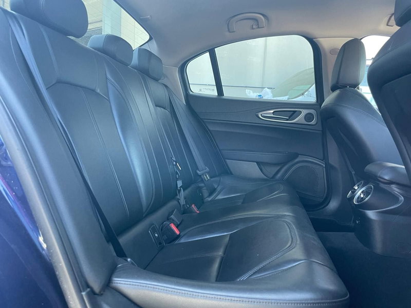 Alfa Romeo Giulia usata a Ancona (16)