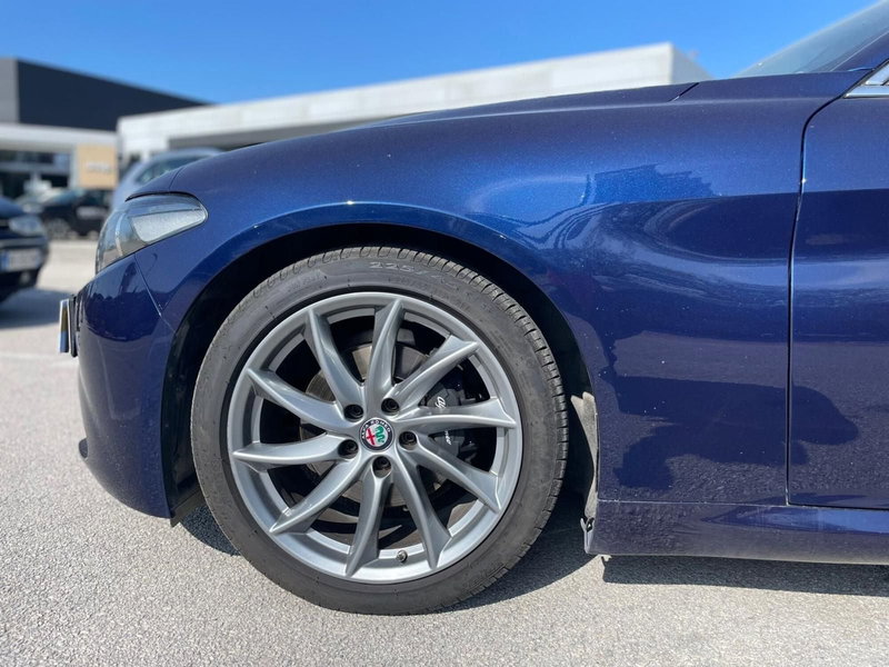 Alfa Romeo Giulia usata a Ancona (18)