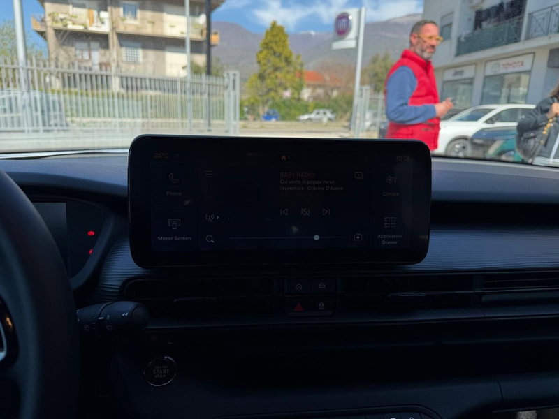 Jeep Avenger nuova a Frosinone (11)