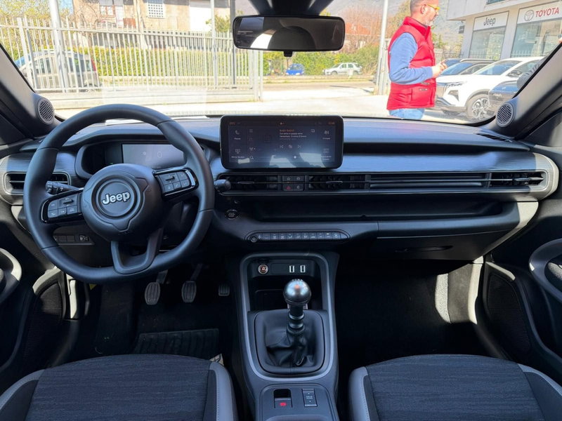 Jeep Avenger nuova a Frosinone (13)