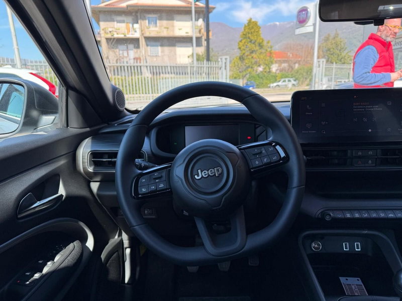 Jeep Avenger nuova a Frosinone (14)