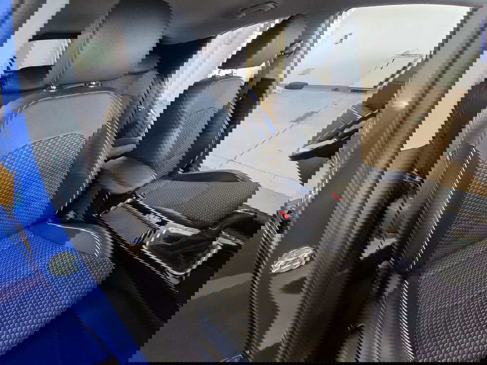 Kia XCeed usata a Rimini (13)