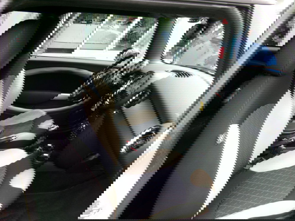 MINI Mini Countryman usata a Venezia (13)