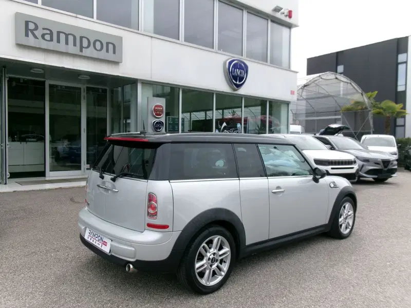 MINI Mini Countryman usata a Venezia (4)