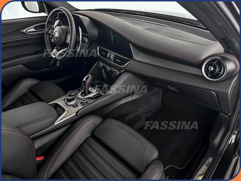 Alfa Romeo Giulia usata a Milano (12)