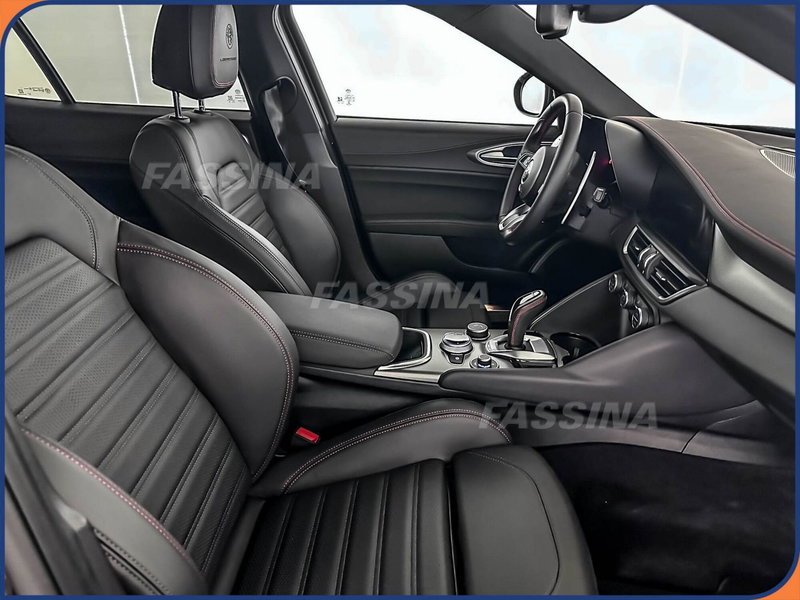 Alfa Romeo Giulia usata a Milano (13)