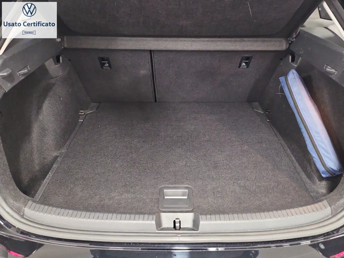 Volkswagen Taigo usata a Genova (9)