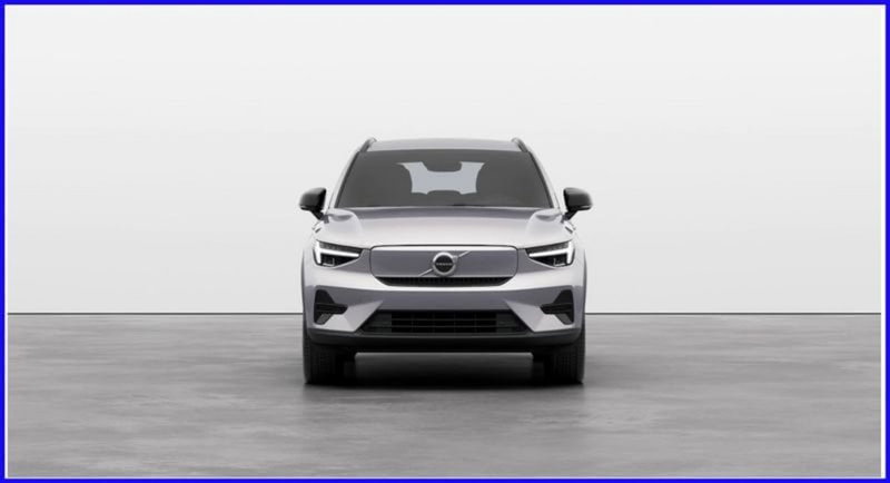 Volvo EX40 nuova a Milano (4)
