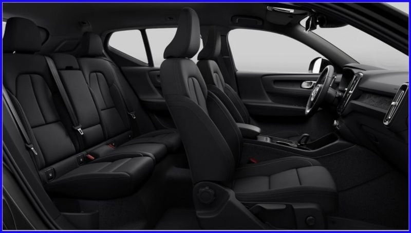 Volvo EX40 nuova a Milano (12)