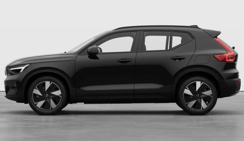 Volvo EX40 nuova a Milano (2)