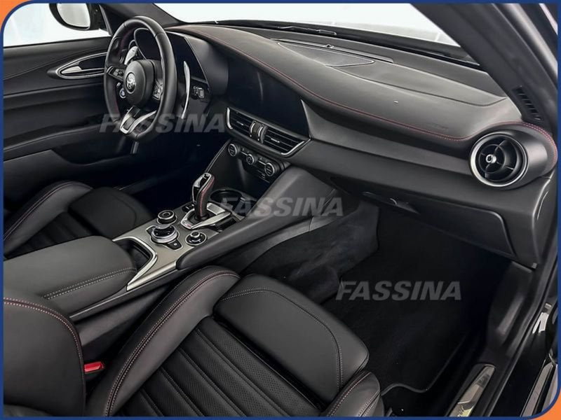 Alfa Romeo Giulia usata a Milano (12)