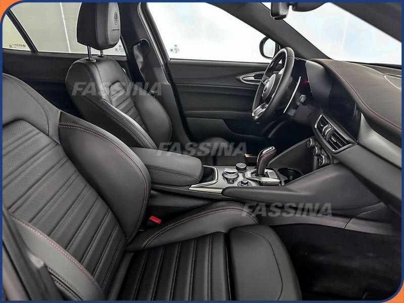 Alfa Romeo Giulia usata a Milano (13)