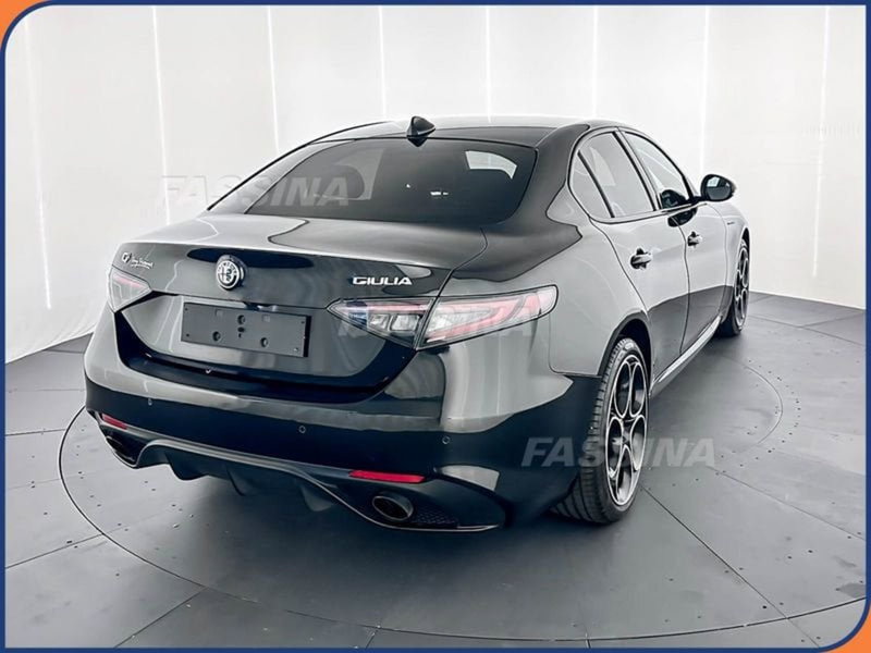 Alfa Romeo Giulia usata a Milano (6)