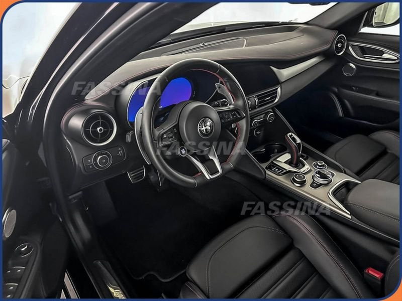 Alfa Romeo Giulia usata a Milano (9)