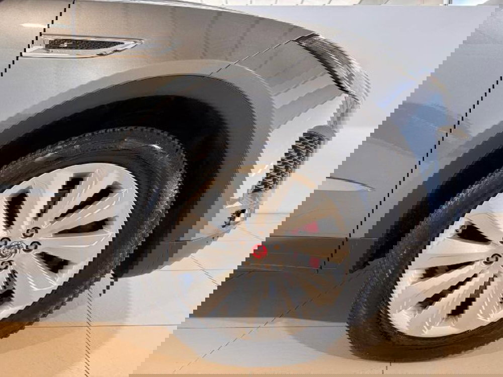 Jaguar E-Pace usata a Venezia (2)