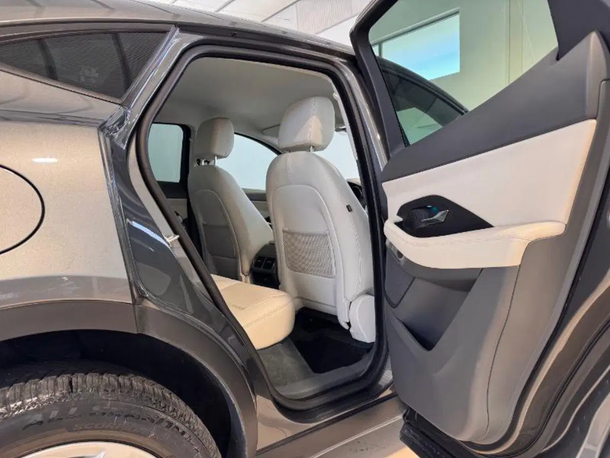 Jaguar E-Pace usata a Venezia (5)