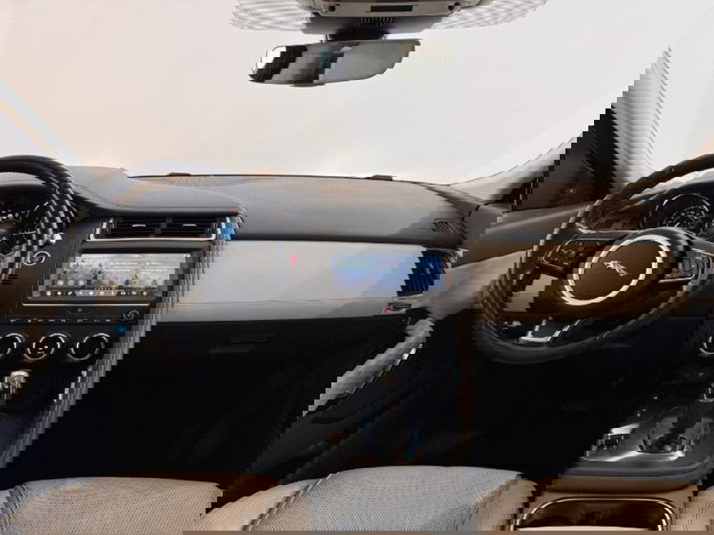 Jaguar E-Pace usata a Venezia (8)