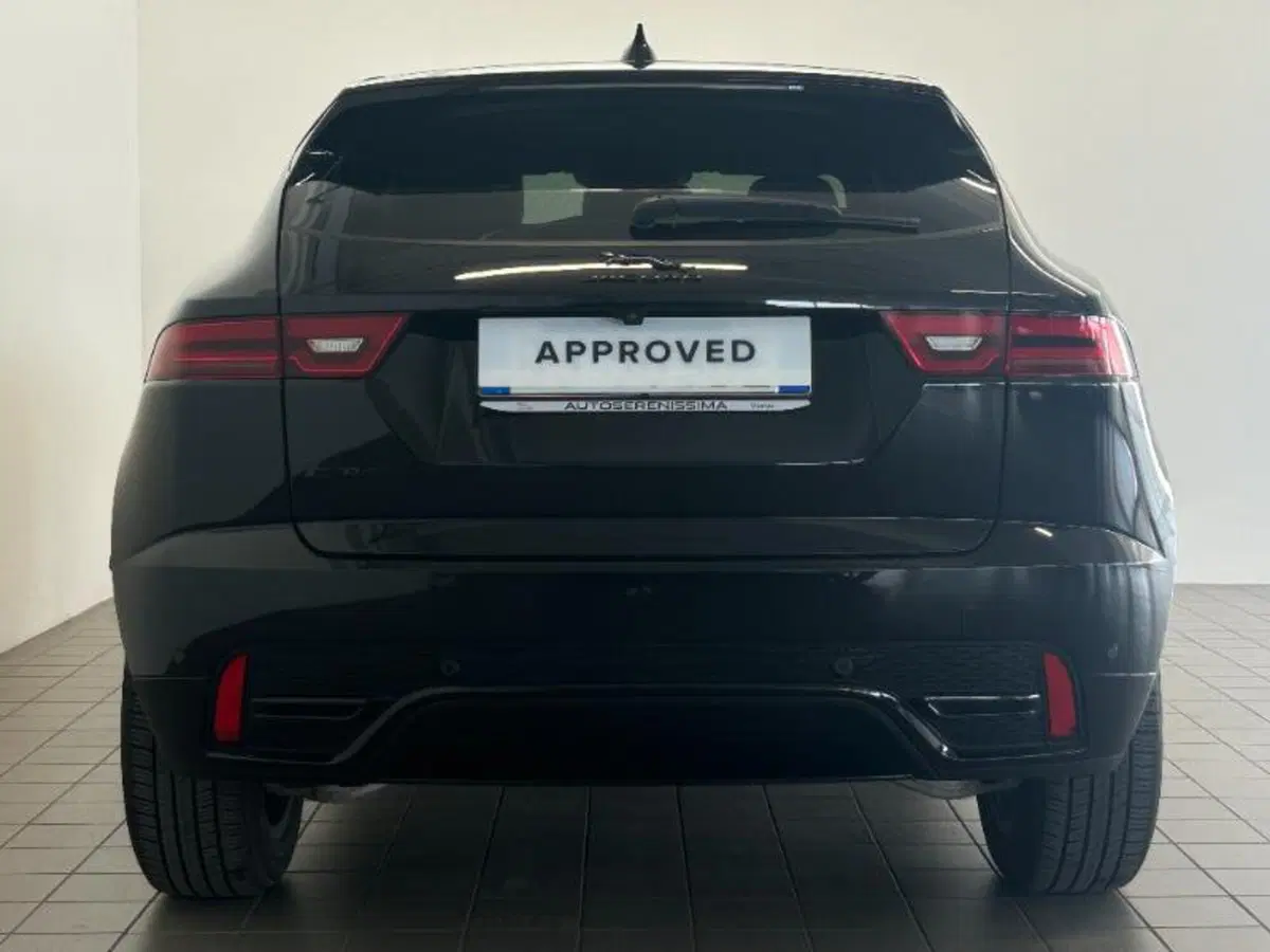 Jaguar E-Pace usata a Venezia (4)