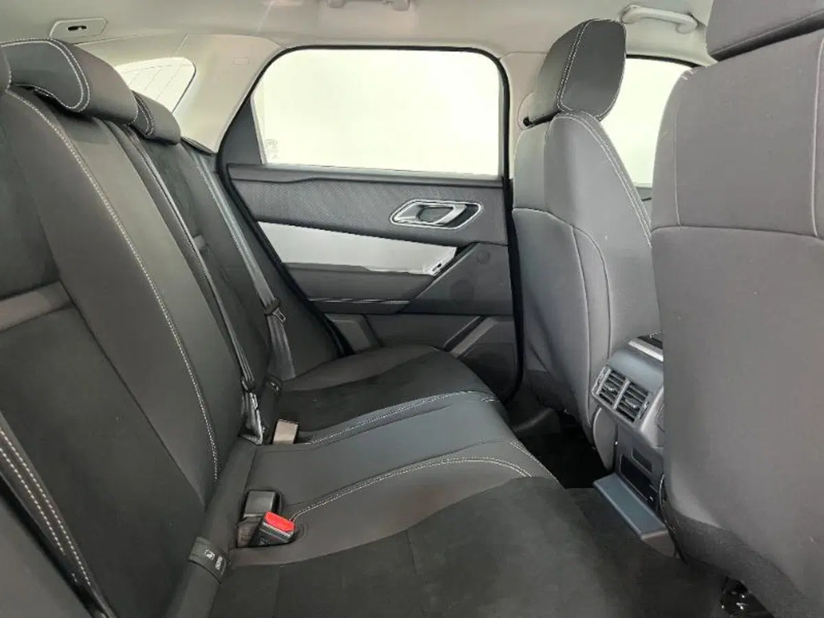 Land Rover Range Rover Velar usata a Venezia (5)
