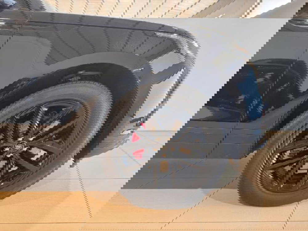 Land Rover Range Rover Velar usata a Venezia (3)