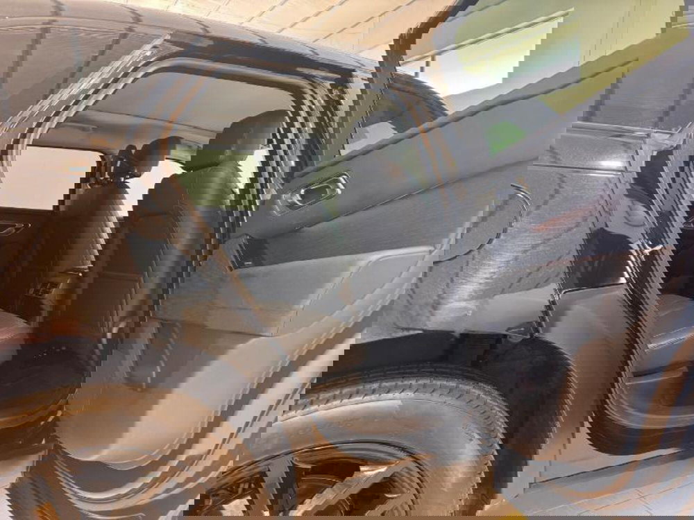 Land Rover Range Rover Velar usata a Venezia (5)