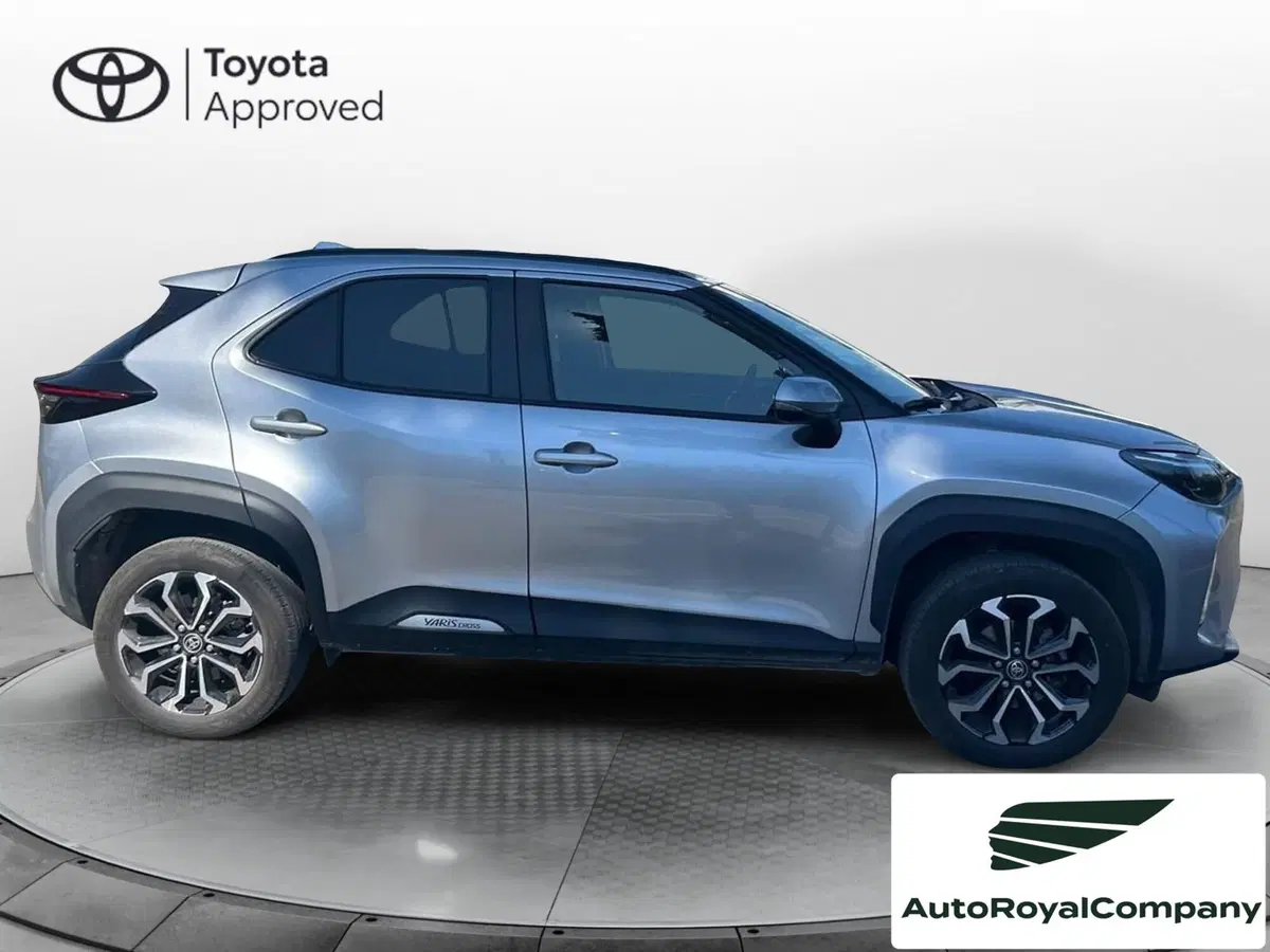 Toyota Yaris Cross usata a Roma (7)