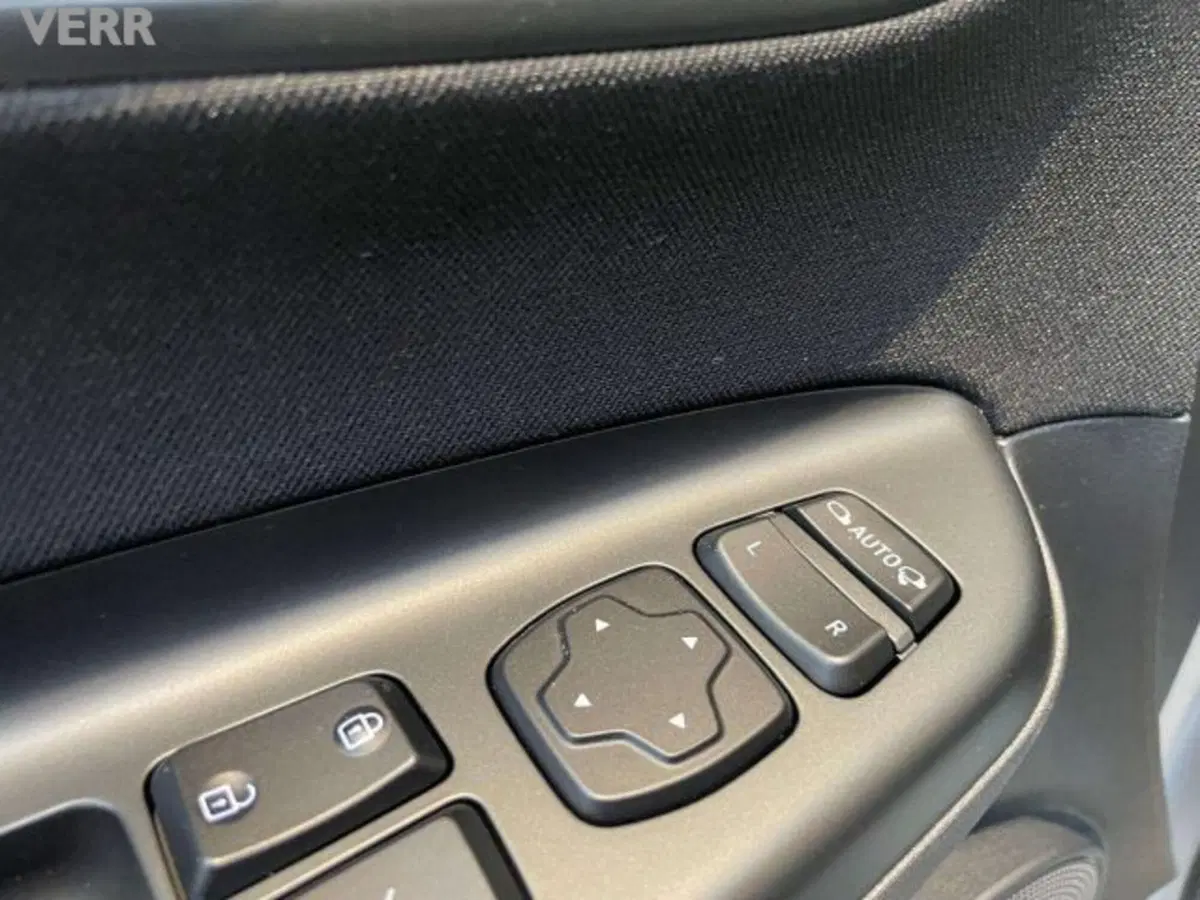 Hyundai Kona usata a Milano (9)