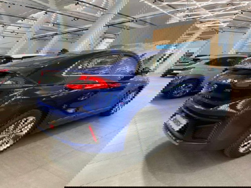 Hyundai Ioniq usata a Milano (4)