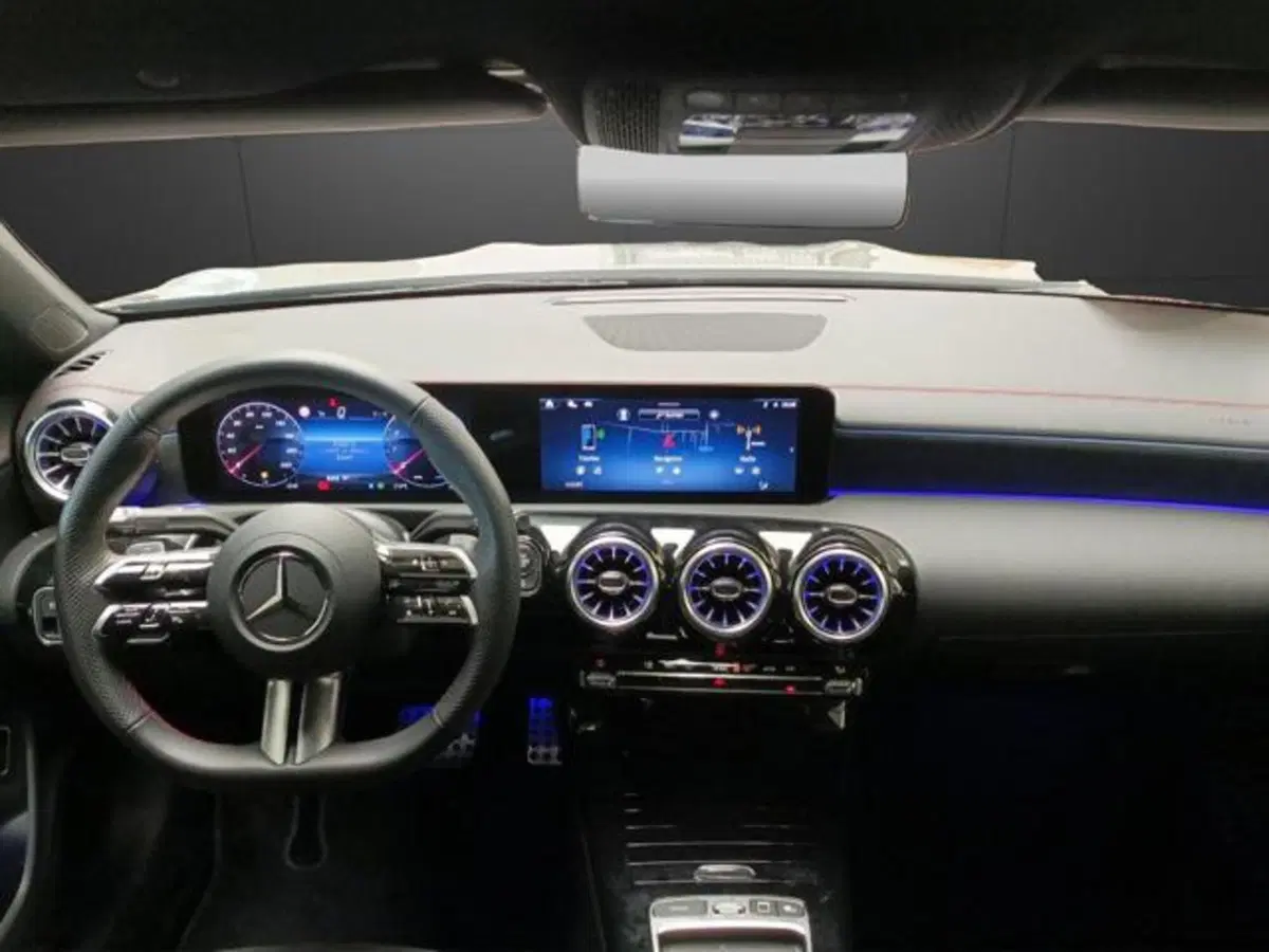 Mercedes-Benz CLA usata a Milano (11)