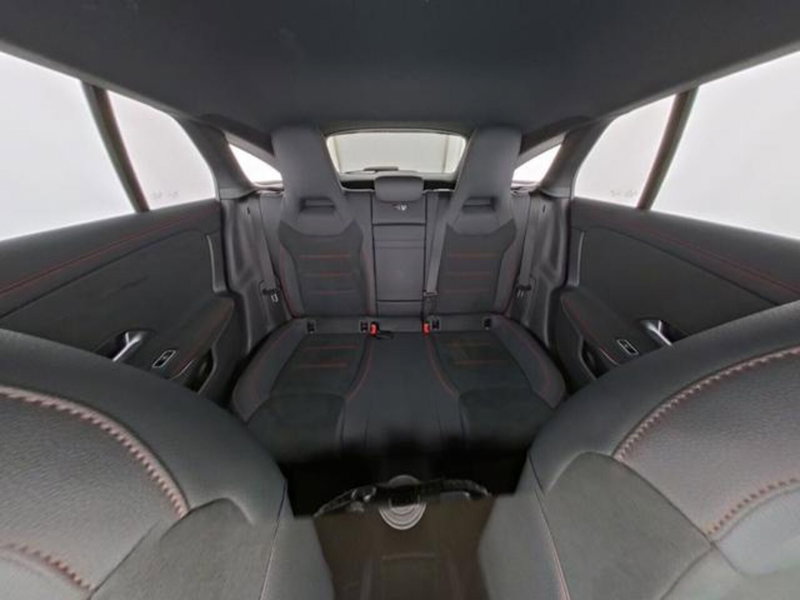 Mercedes-Benz CLA Shooting Brake usata a Milano (8)
