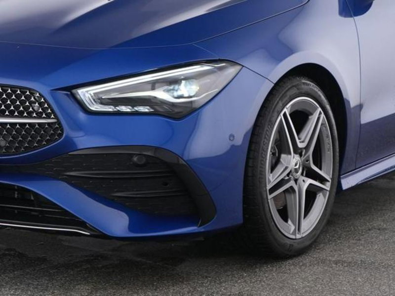 Mercedes-Benz CLA Shooting Brake usata a Milano (9)