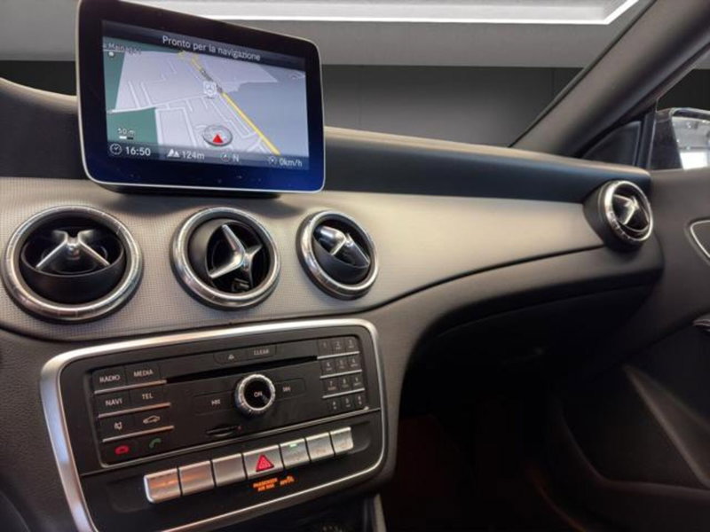 Mercedes-Benz CLA Shooting Brake usata a Milano (13)