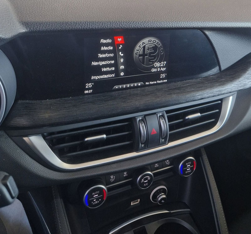 Alfa Romeo Stelvio usata a Terni (14)