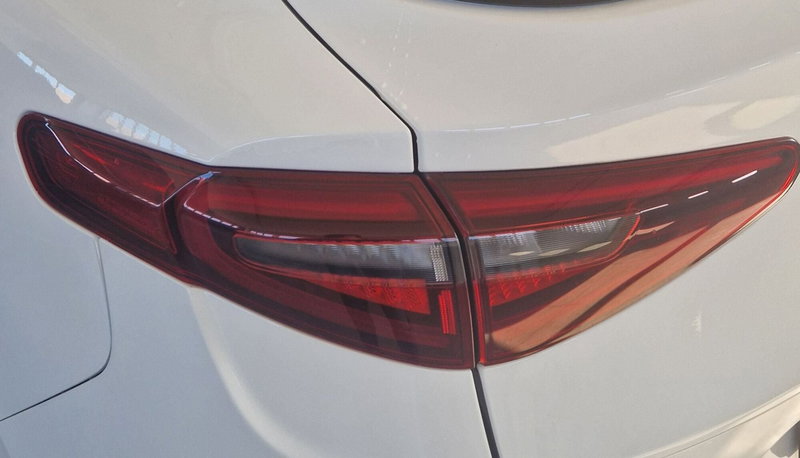 Alfa Romeo Stelvio usata a Terni (16)