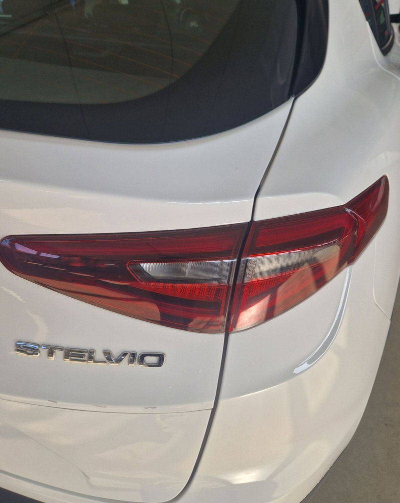 Alfa Romeo Stelvio usata a Terni (17)