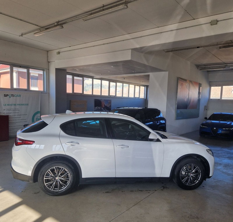 Alfa Romeo Stelvio usata a Terni (3)