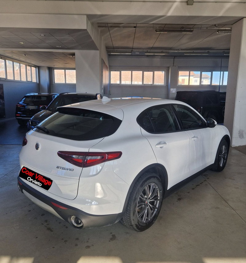 Alfa Romeo Stelvio usata a Terni (4)