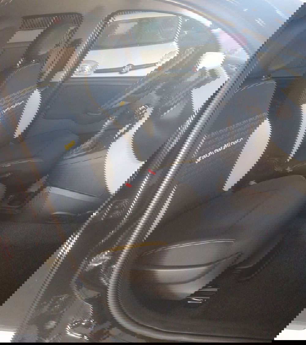 Fiat Panda Cross nuova a Terni (8)