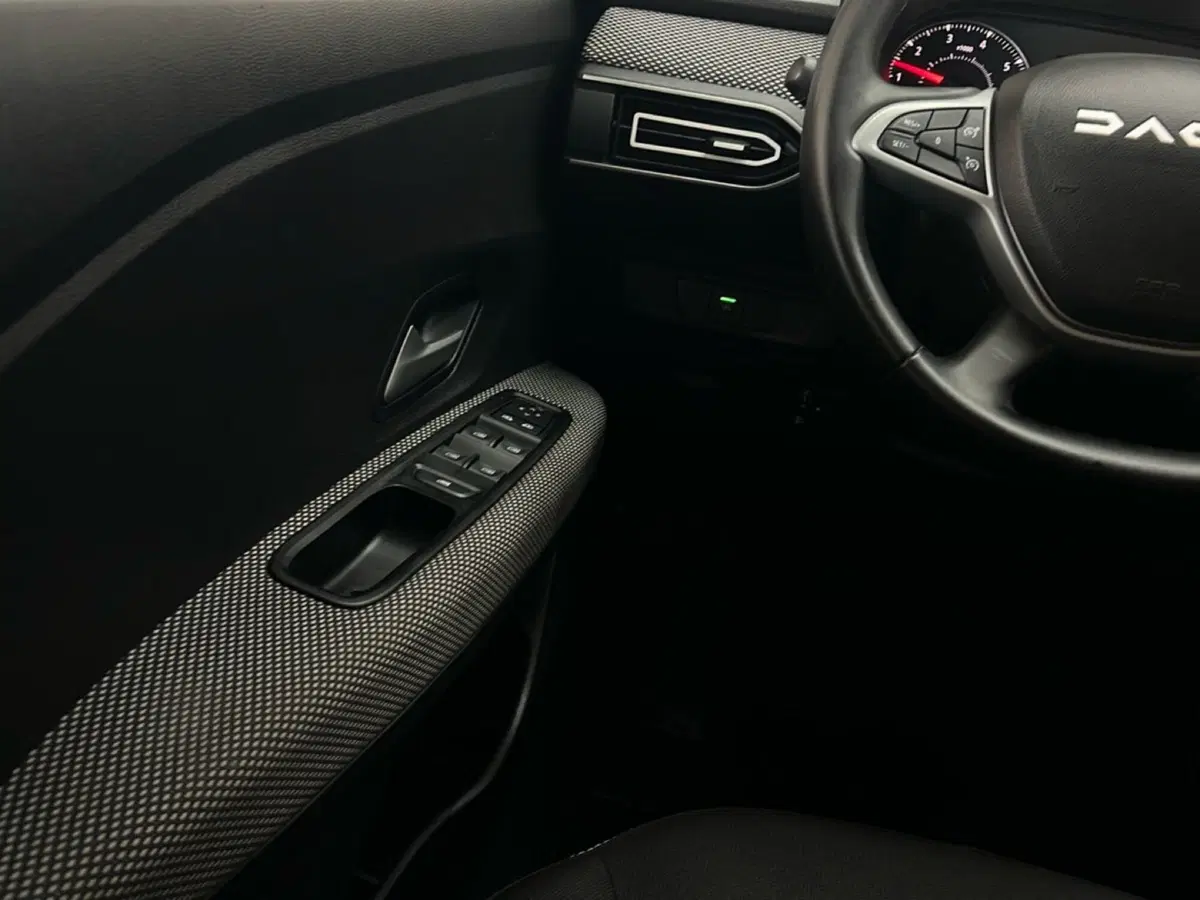 Dacia Sandero Streetway usata a Roma (13)