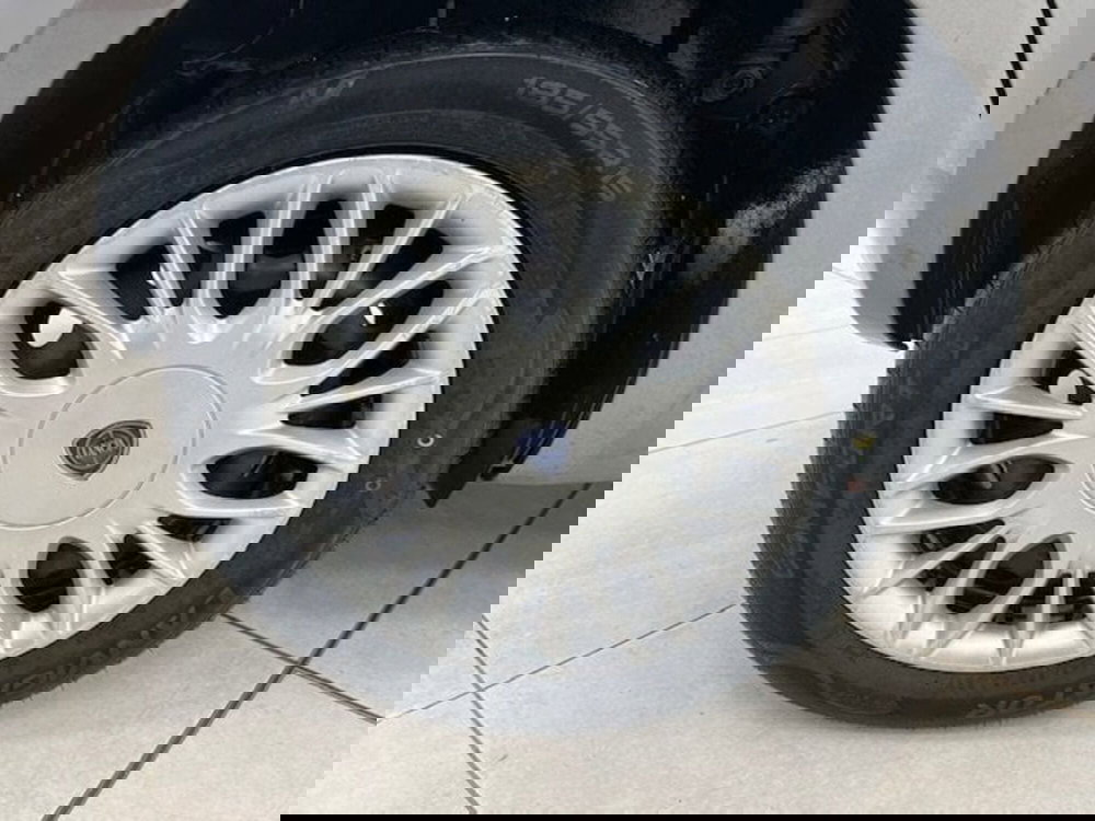 Lancia Ypsilon usata a Alessandria (17)