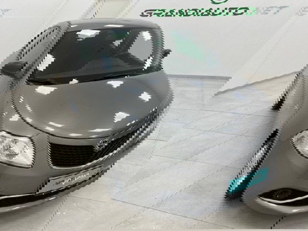 Lancia Ypsilon usata a Alessandria (5)