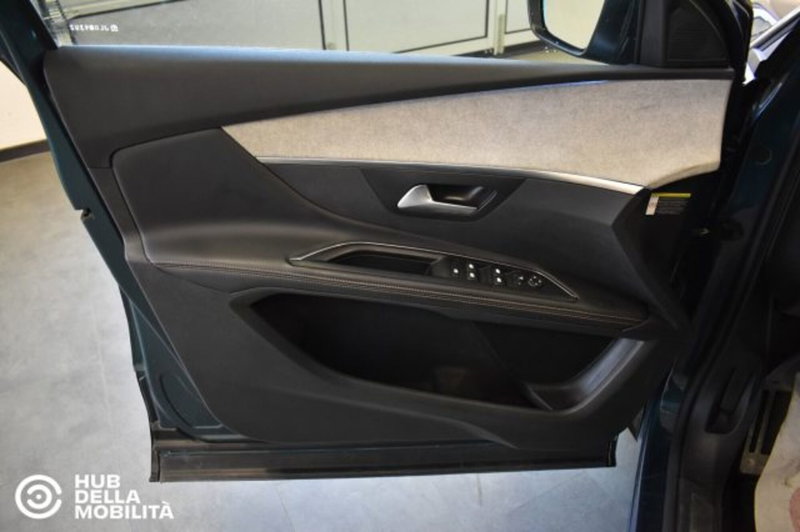 Peugeot 5008 usata a Perugia (7)