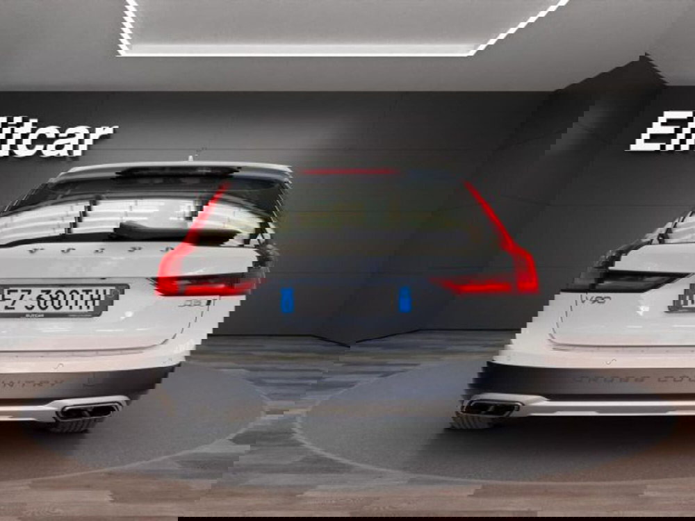 Volvo V90 Cross Country usata a Novara (5)