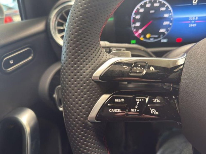 Mercedes-Benz Classe A Sedan usata a Novara (9)