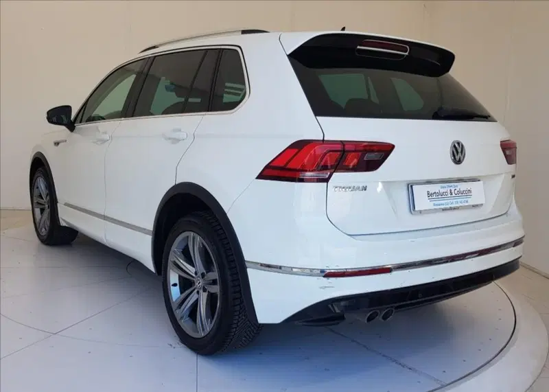 Volkswagen Tiguan usata a Lucca (4)