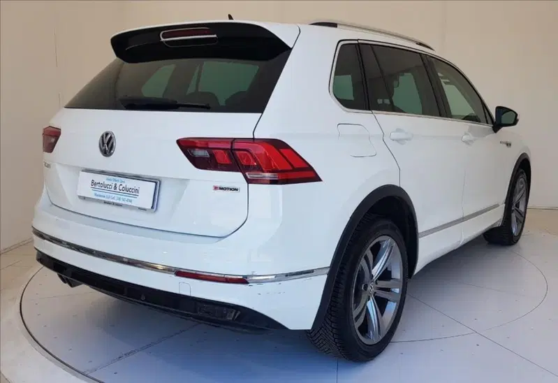Volkswagen Tiguan usata a Lucca (6)