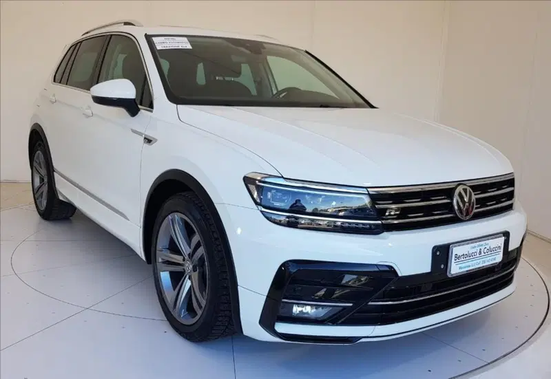 Volkswagen Tiguan usata a Lucca (8)