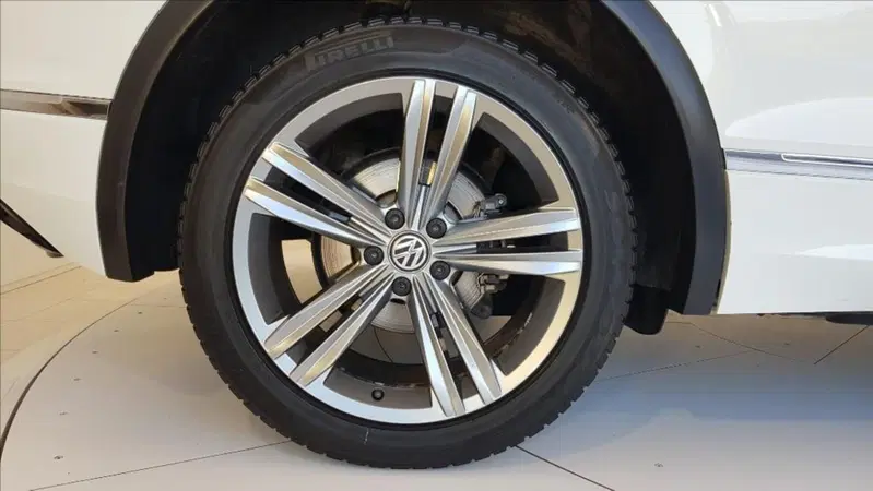 Volkswagen Tiguan usata a Lucca (9)