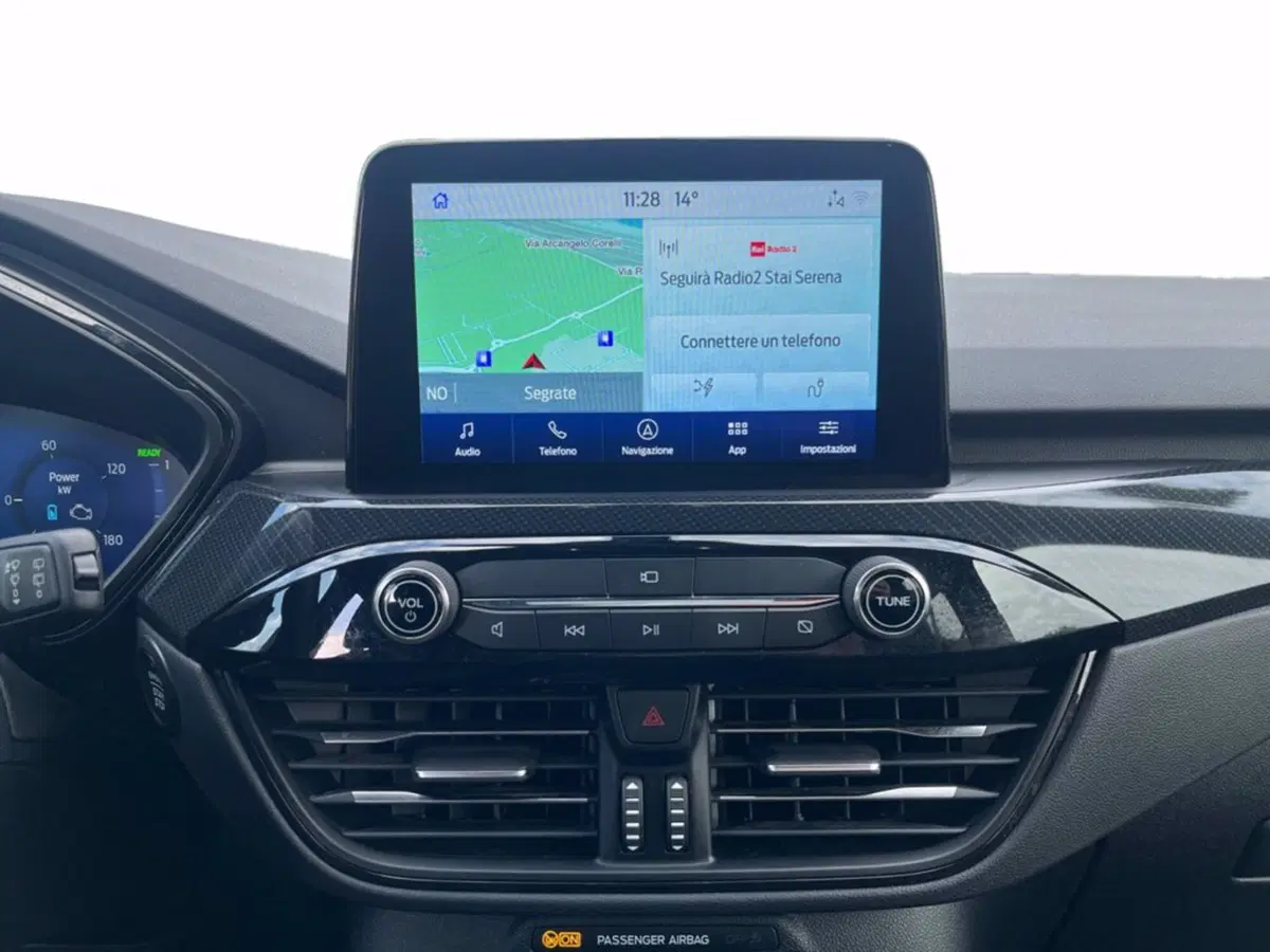 Ford Kuga usata a Milano (14)