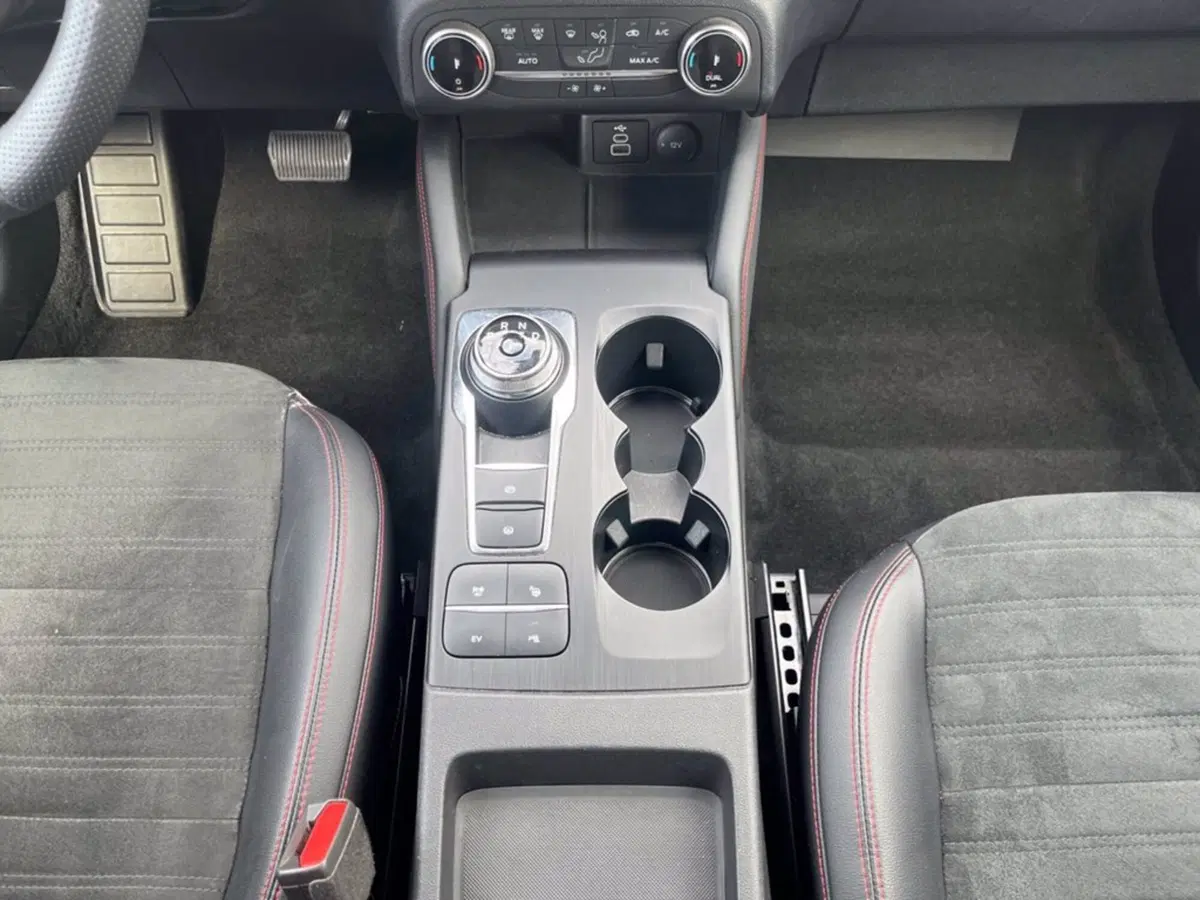 Ford Kuga usata a Milano (16)